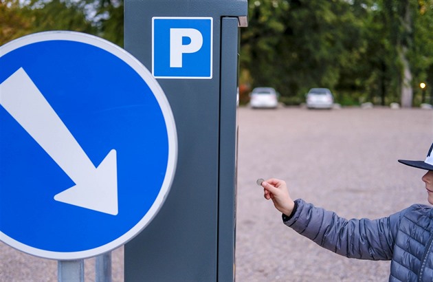Lidé přišli na jednání zastupitelstva vyčinit radním, kvůli parkovacím zónám