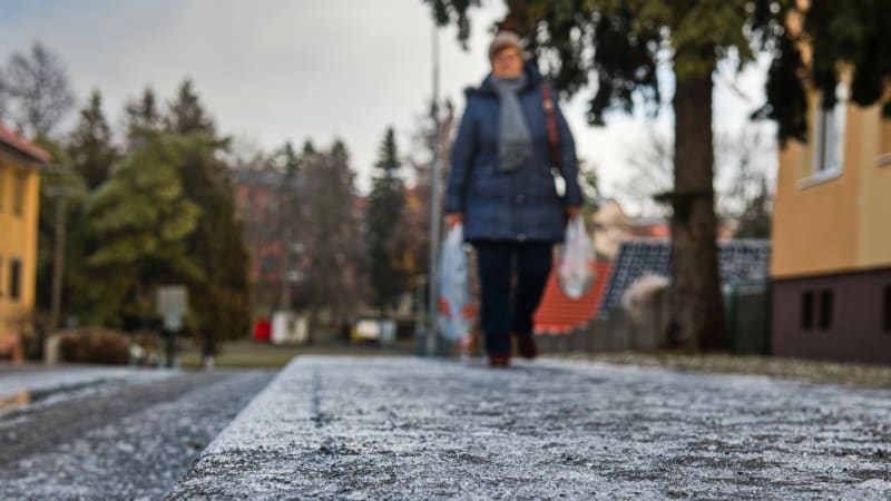 Sledujte RADAR: Sníh, déšť a náledí. Výrazného oteplení se dočkáme až po víkendu