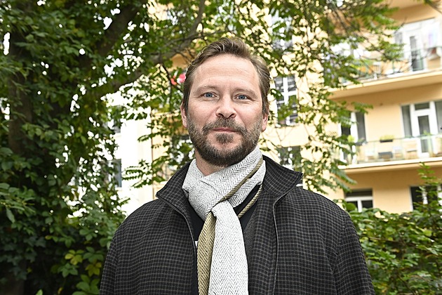 Vždycky může být ještě hůř. Je důležité zabojovat a jít dál, vzkazuje herec Holý