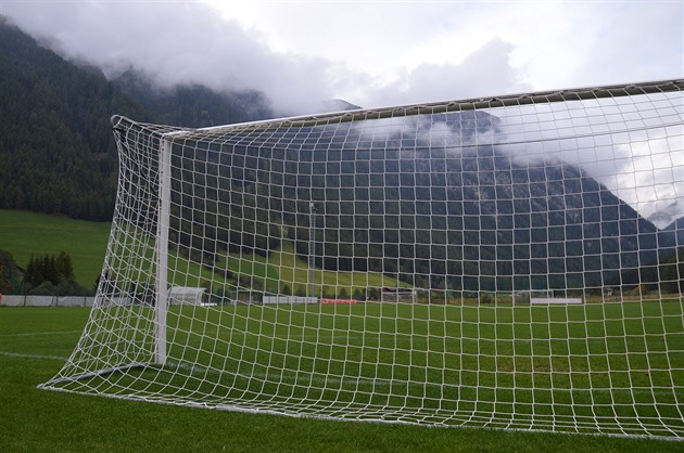 Zabil ho talisman? Fotbalista v Africe zkolaboval a zemřel, příčina se vyšetřuje
