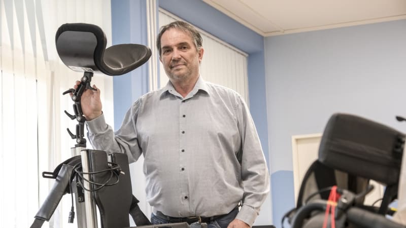 Adoptoval ho a 18 let se o chlapce v kómatu staral. Milošův syn o Vánocích zemřel