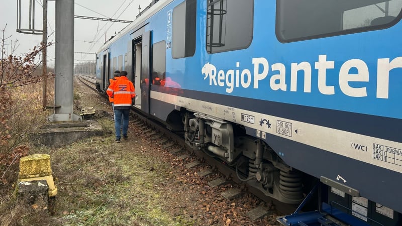 Vlak na Blanensku srazil člověka, ten střet nepřežil. Provoz na koridoru stojí