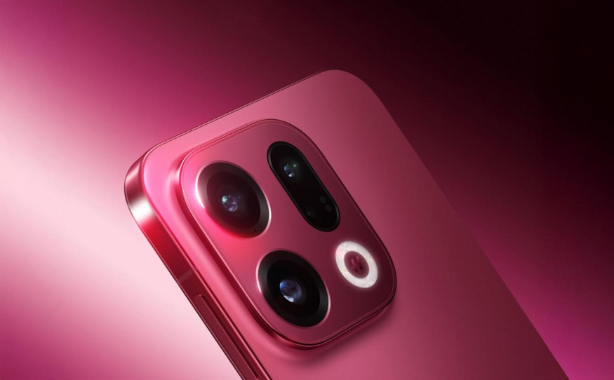 Exkluzivní limitka. Špičkové Oppo přichází v krásné barvě Velvet Red i se slevou 5 tisíc
