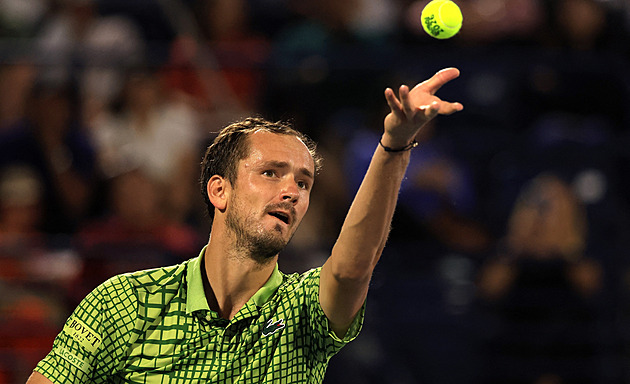 V noci jsme nespali, slyšeli jsme výbuchy. Medveděv po zisku titulu uvízl v Dubaji