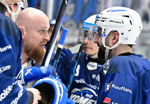 Zábranský po základní části: V play off rozhoduje, kdo nechá na ledě život