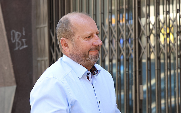 Dozimetr u soudu. Bývalý personální ředitel DPP odmítl vypovídat