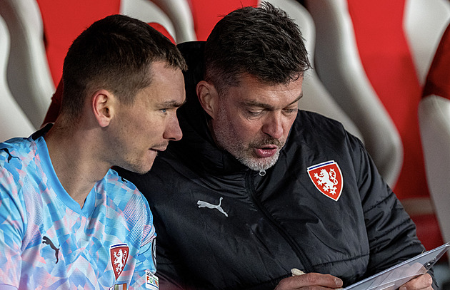 Penalty si užil i ze záznamu. A teď ještě jednu magickou noc, sní gólman Kovář