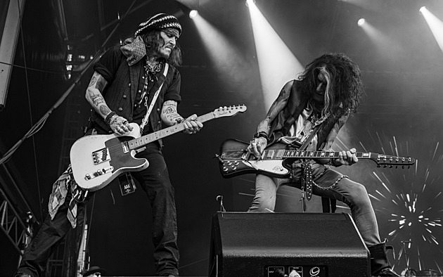 Přepít všechny vampýry! Do Prahy přijede Johnny Depp se svými rockovými kumpány
