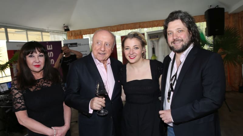 Rok od smrti Aničky: Dáda si ji vymodlila, vzpomíná Slováček. Patrasová přiznala piplání