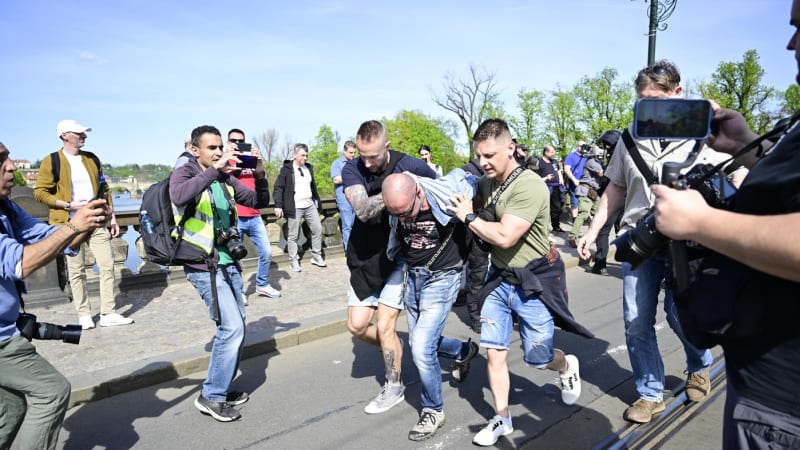 Hrozí nájezd Antify na Pochod pro život? Policie posiluje hlídky, organizátoři se blokády nebojí