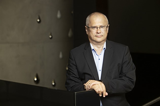 Zemědělce drtí extrémy počasí a výkyvy cen, říká výkonný ředitel Agrofertu Mráz