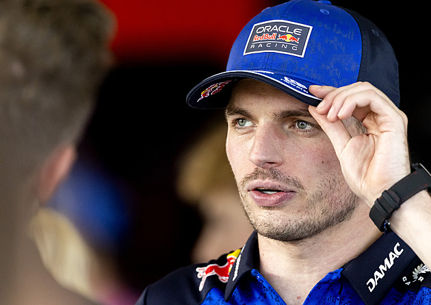 Pocta Nizozemsku. Verstappen ukázal helmu pro poslední domácí závod