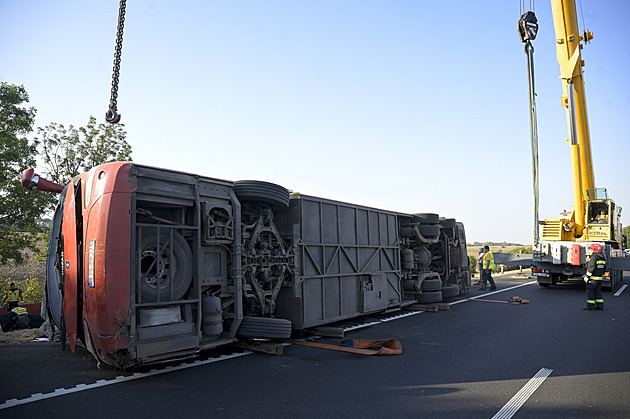 V Maďarsku havaroval polský turistický autobus, zemřelo 12 lidí